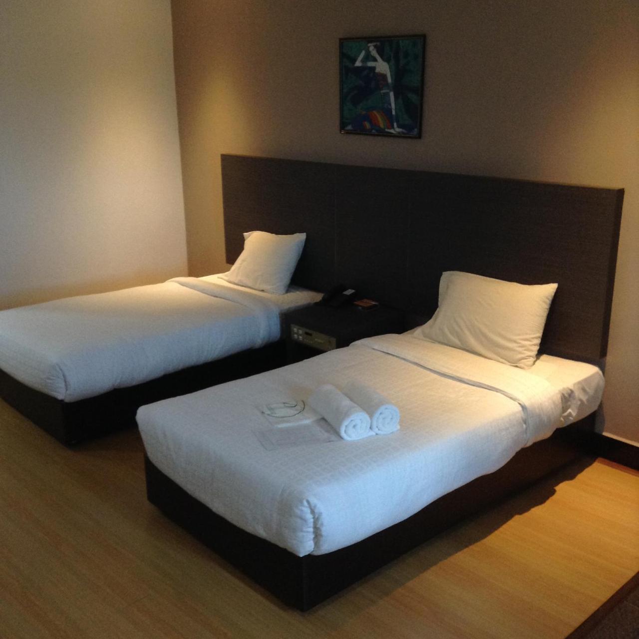 Purnama Hotel Limbang Exterior photo