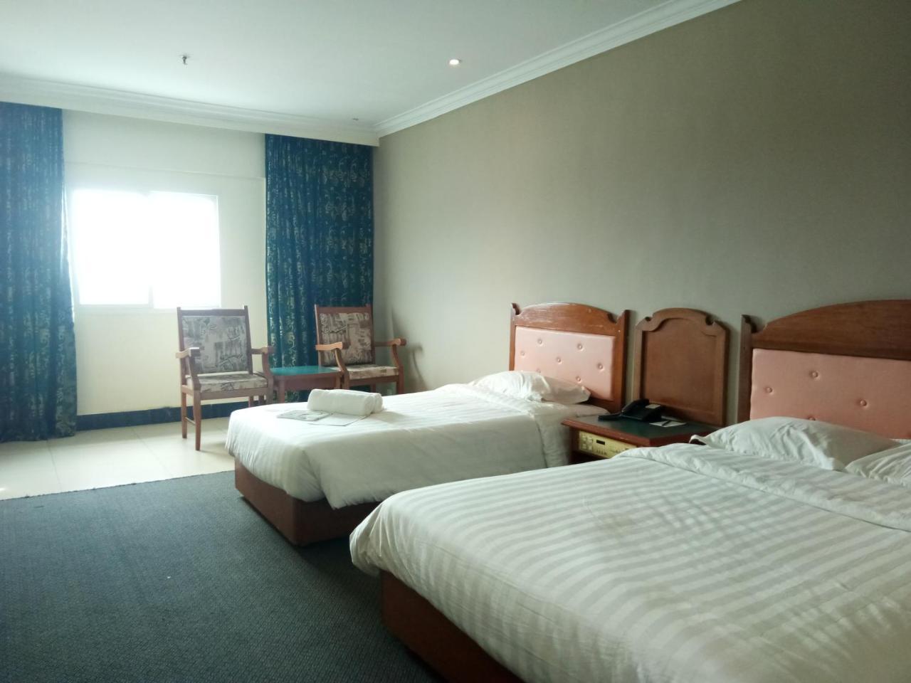 Purnama Hotel Limbang Exterior photo