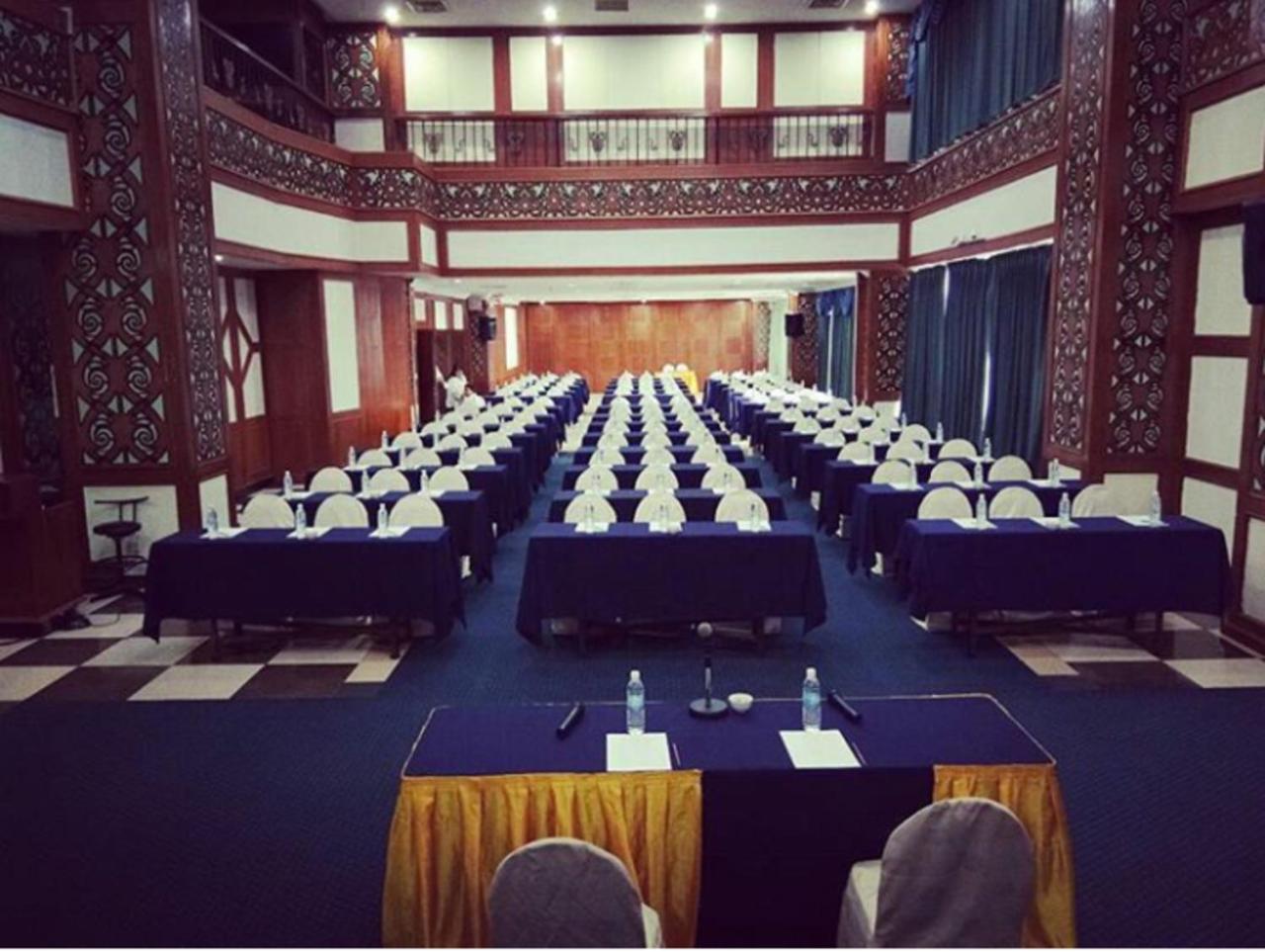 Purnama Hotel Limbang Exterior photo